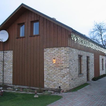 Pulkvedis Guest House Βέντσπιλς Εξωτερικό φωτογραφία